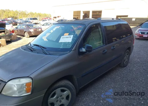 2005 Ford Freestar Se z USA, uszkodzony, nr VIN 2FMZA51675BA55082